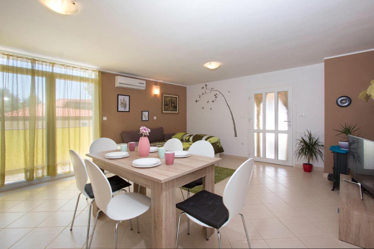 Holiday home Kuca Za Odmor Dean *