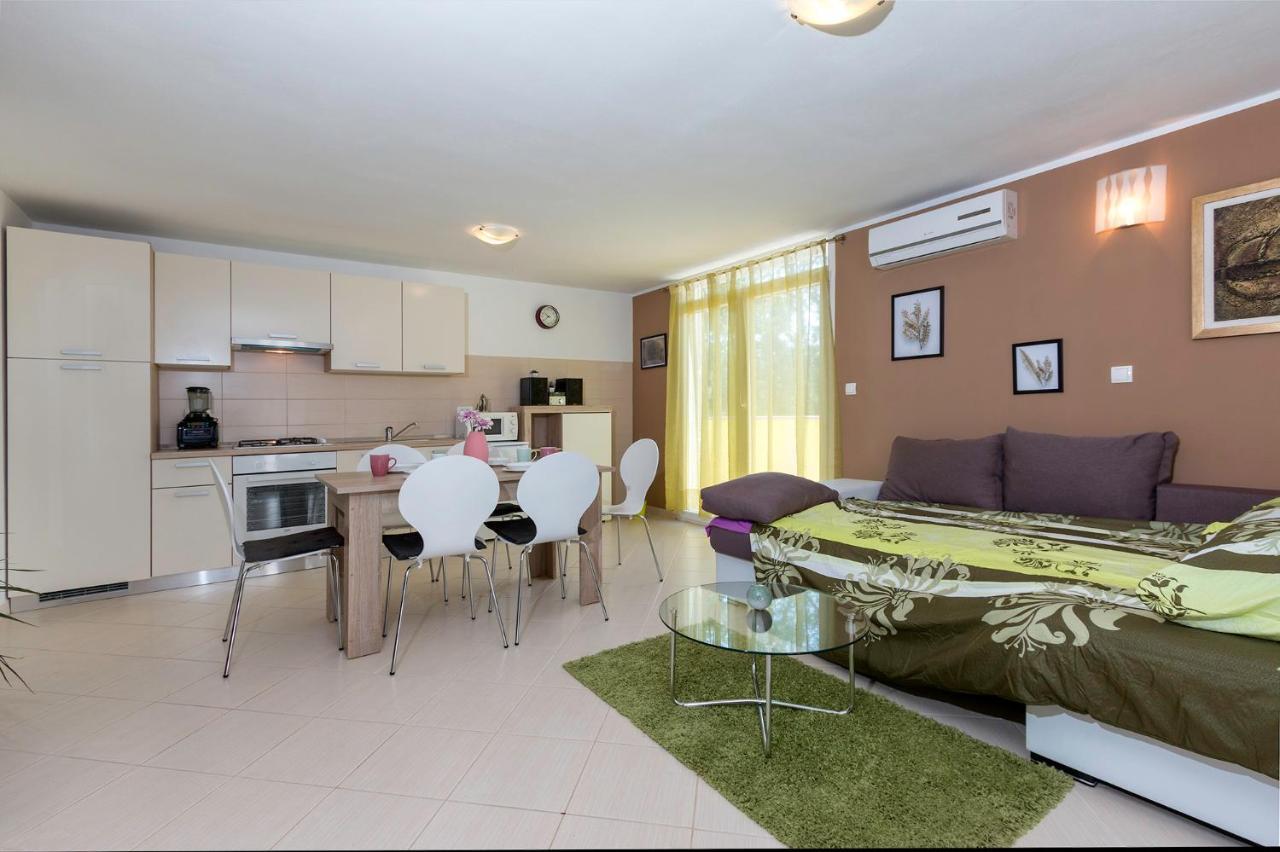 Kuca Za Odmor Dean Holiday home Pavicini